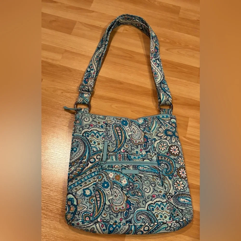 Vera‎ Bradley Blue Paisley Shoulder Bag